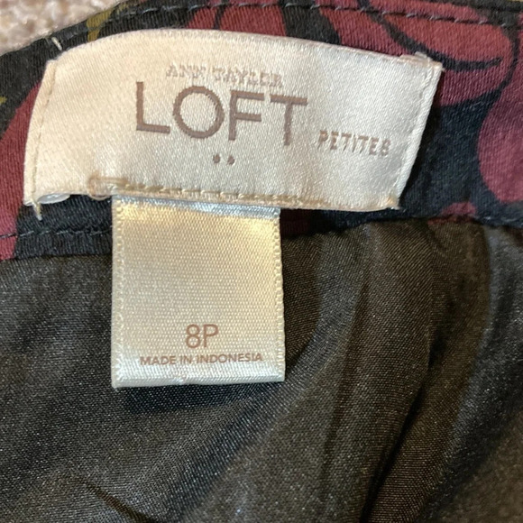 LOFT Black Floral Skirt 8P - Picture 2 of 12